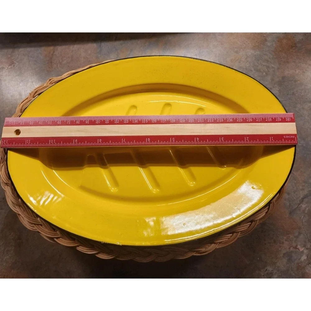 Set of 6 Vintage Yellow Enamel Sizzler Plates w/ Wicker Bases – Mid-Century
